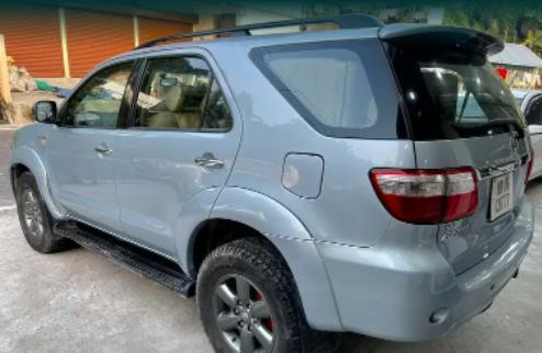 Toyota Fortuner 3.0 4X4 MT 2010