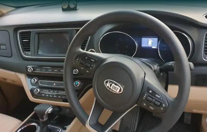 Kia Carnival Premium 8 STR 2021