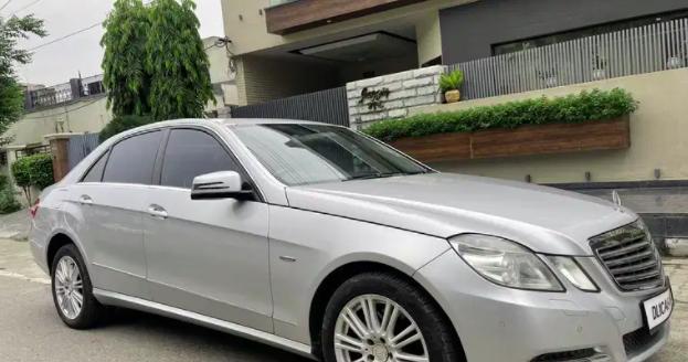 Mercedes-Benz E-Class 220 CDI AT 2011