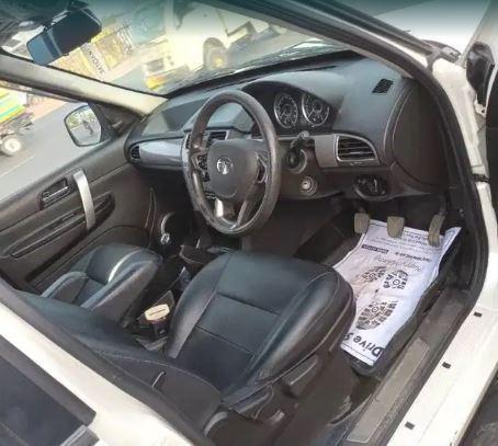 Tata Safari Storme 2.2 EX 4X2 2018