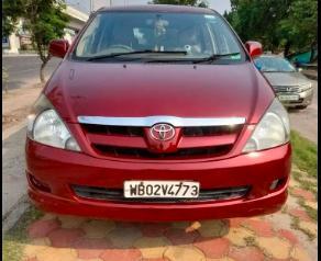 Toyota Innova 2.5 G 8 STR BS III 2006