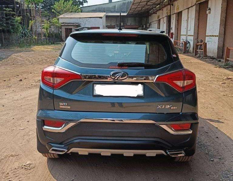 Mahindra XUV300 W8 (O) Petrol BS6 2021