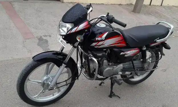 Hero HF Deluxe self Alloy 100cc 2017