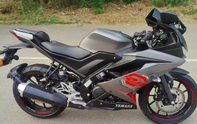 Yamaha YZF-R15 V3 150cc Metallic Red BS6 2021