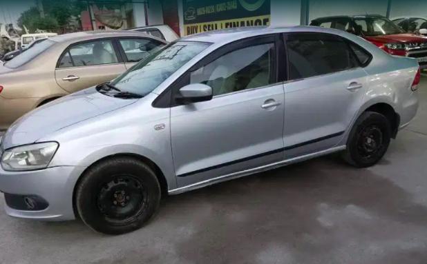 Volkswagen Vento Comfortline Diesel AT 2013