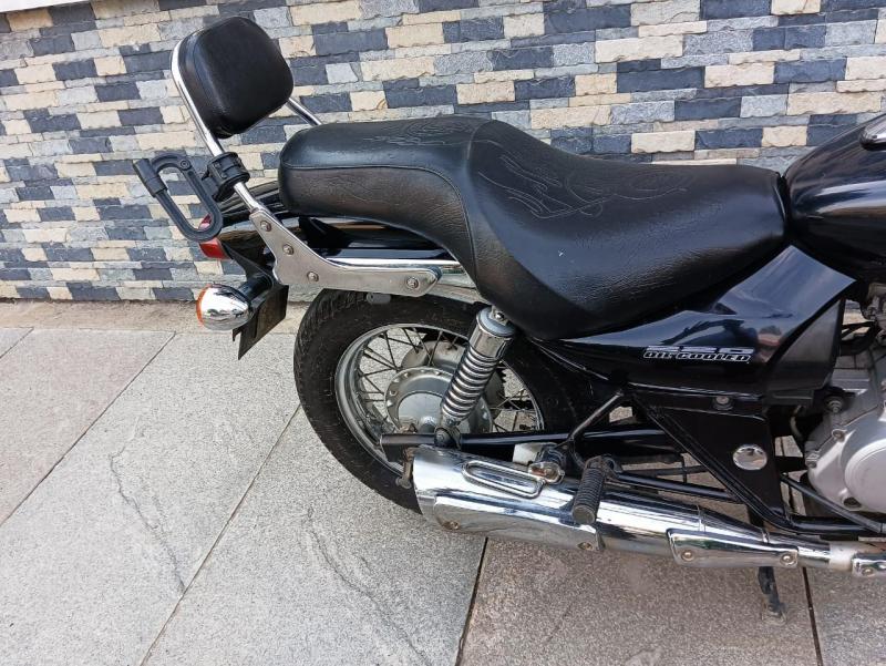 Bajaj Avenger 220cc 2010