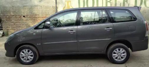 Toyota Innova 2.5 VX 7 STR BS III 2011