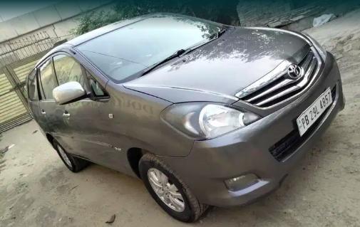 Toyota Innova 2.5 VX 7 STR BS III 2011