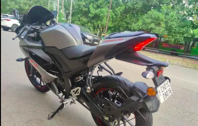 Yamaha YZF-R15 V3 150cc Metallic Red BS6 2021