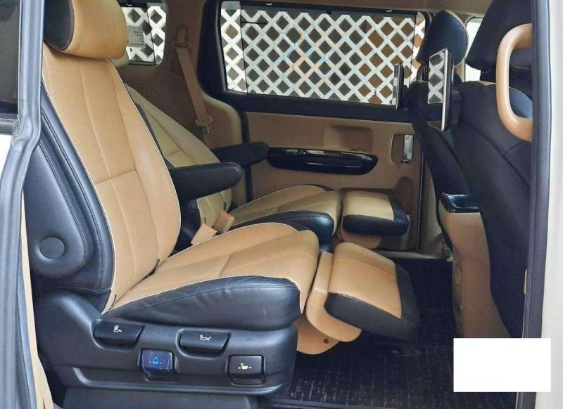 Kia Carnival Premium 8 STR 2021