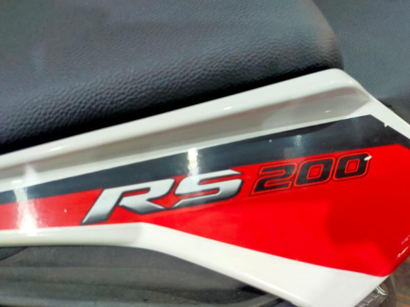 Bajaj Pulsar RS200 2018