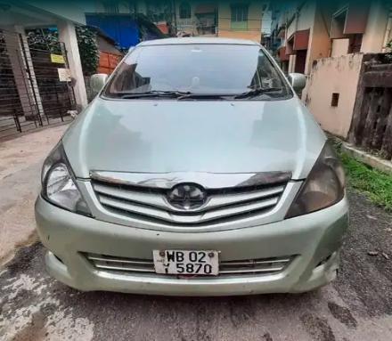 Toyota Innova 2.5 G 8 STR BS III 2007