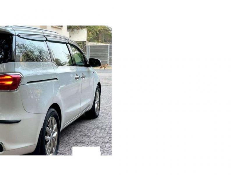 Kia Carnival Premium 8 STR 2021