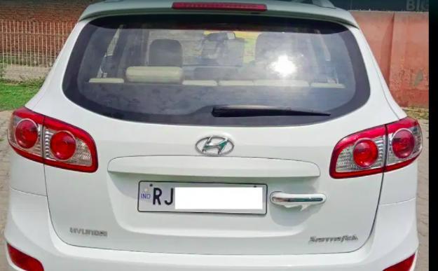 Hyundai Santa Fe 2WD MT 2013