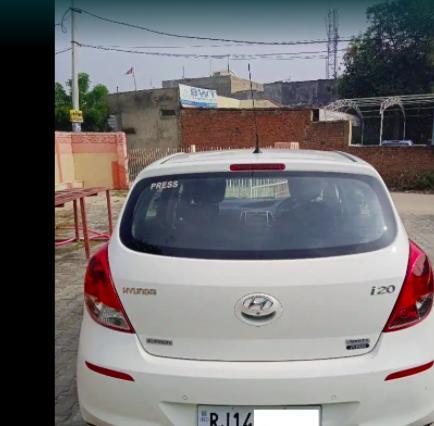 Hyundai i20 Sportz 1.4 CRDi 2013