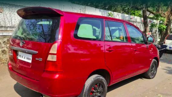 Toyota Innova 2.5 G 7 STR BS III 2007