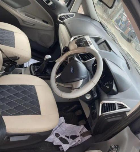 Ford EcoSport TITANIUM 1.5 TI VCT AT 2015