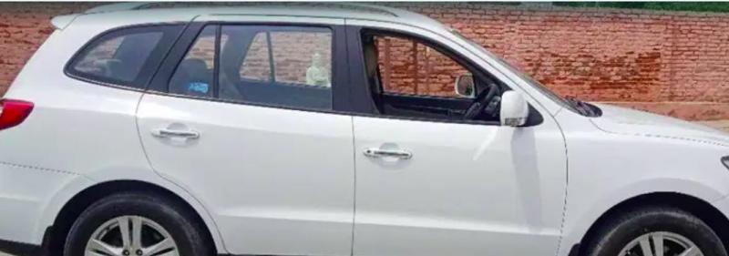 Hyundai Santa Fe 2WD MT 2013