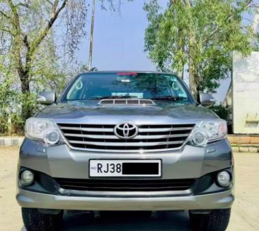 Toyota Fortuner 3.0 4X4 MT 2013
