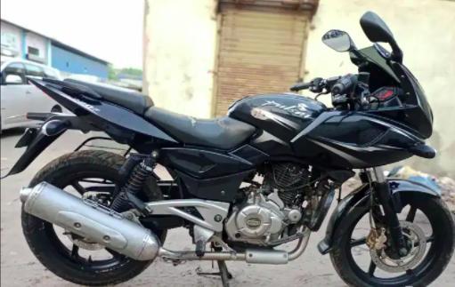 Bajaj Pulsar 220cc 2014