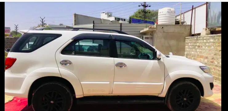 Toyota Fortuner 3.0 4X2 AT 2013