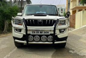 Mahindra Scorpio S10 2015