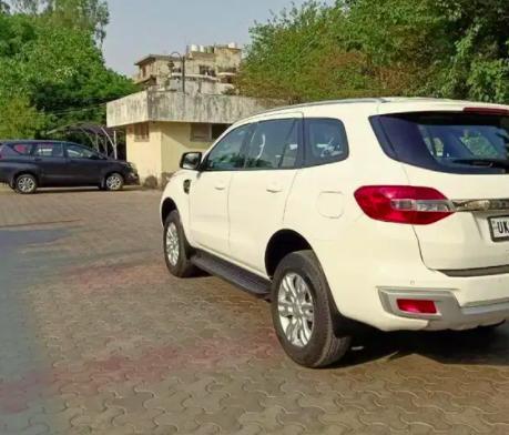 Ford Endeavour Trend 2.2 4x2 AT 2016