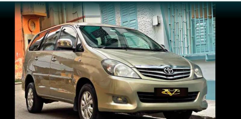 Toyota Innova 2.5 GX 7 STR BS IV 2011