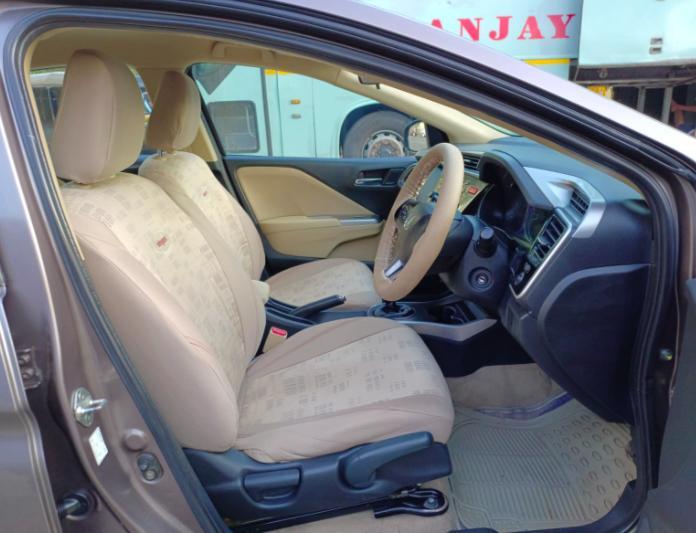 Honda City V i-VTEC 2015