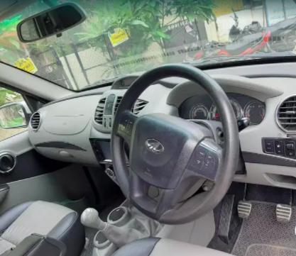 Mahindra NuvoSport N8 2017