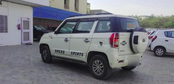 Mahindra TUV300 T8 mHAWK100 2018