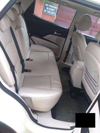 Mahindra XUV300 W8 Diesel BS6 2021