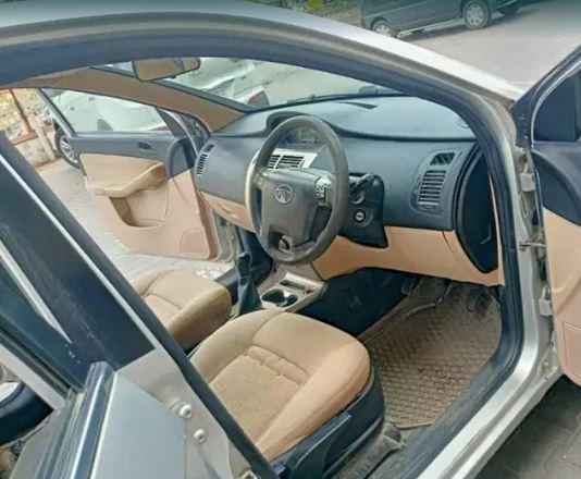 Tata Indica Vista Aura 1.3 Quadrajet 2011