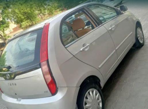 Tata Indica Vista Aura 1.3 Quadrajet 2011