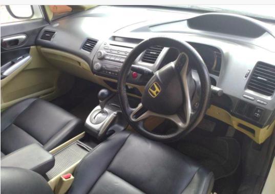 Honda Civic 1.8V AT SUN ROOF 2011