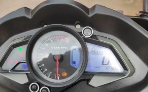 Bajaj Pulsar RS200 2016