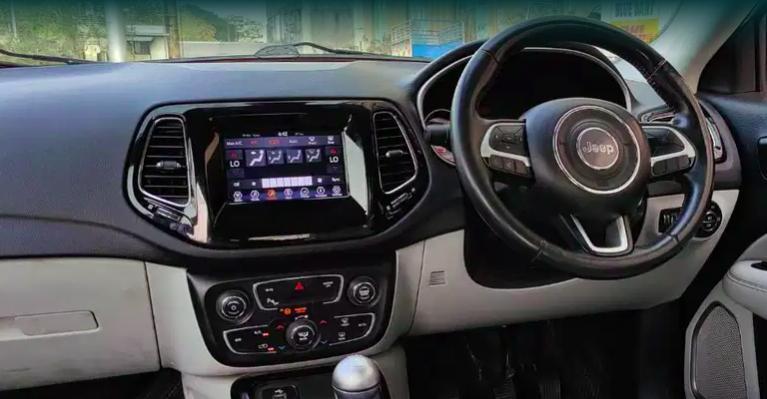 Jeep Compass Limited (O) 2.0 Diesel 2017