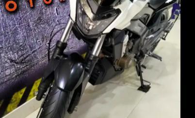 Bajaj Dominar 400 2017