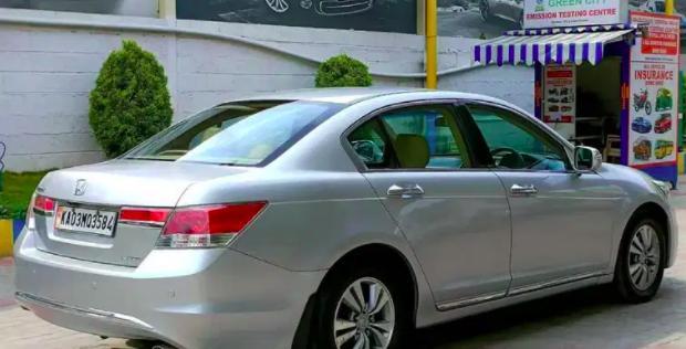 Honda Accord 2.4 ELEGANCE MT 2012