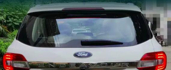 Ford Endeavour Titanium 3.2 4x4 AT 2017