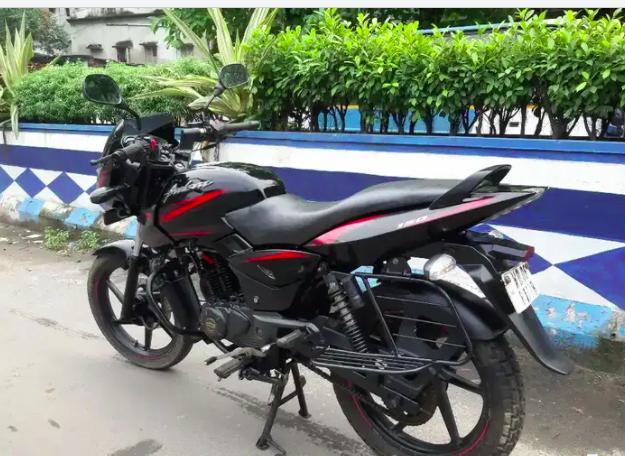 Bajaj Pulsar 150cc 2011