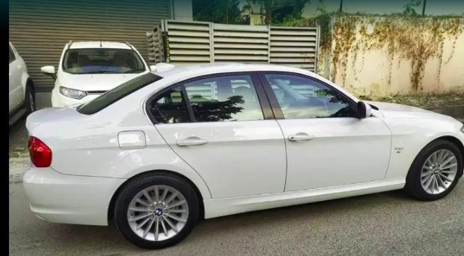 BMW 3 Series 320d 2011