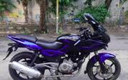 Bajaj Pulsar 220F 2017