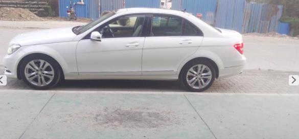 Mercedes-Benz C-Class 220 BlueEfficiency 2013