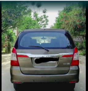 Toyota Innova 2.5 G 8 STR BS IV 2015