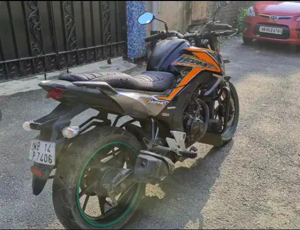 Honda CB Hornet 160R CBS 2017