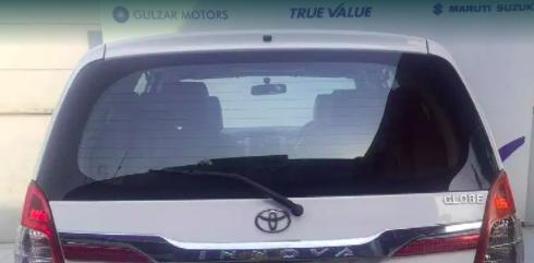 Toyota Innova 2.5 G 8 STR BS IV 2012