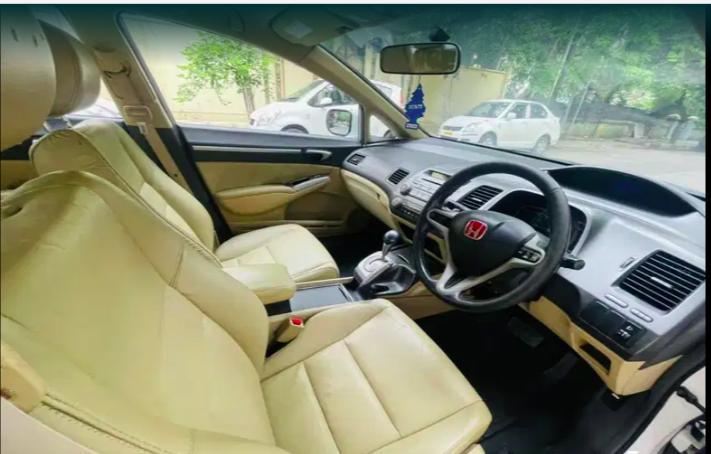 Honda Civic 1.8 V AT 2011