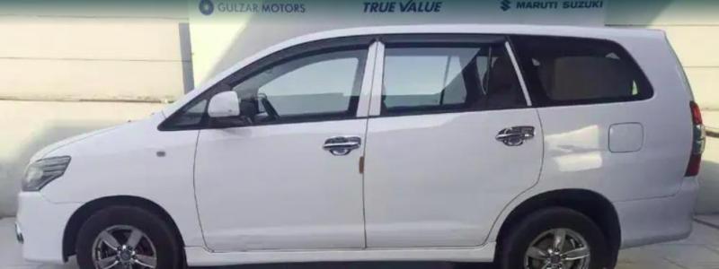 Toyota Innova 2.5 G 8 STR BS IV 2012