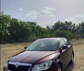 Skoda Laura ELEGANCE 2.0 TDI CR AT 2012